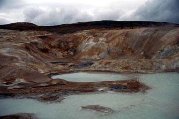 Schwefelschlammtöpfe des Solfatarenfeld