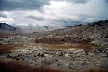 Schwefelschlammtöpfe des Solfatarenfeld